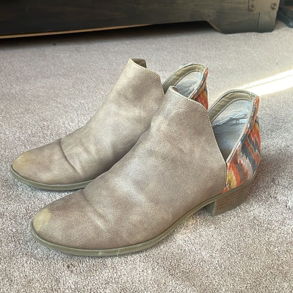 Cute Western Aztec ankle boots